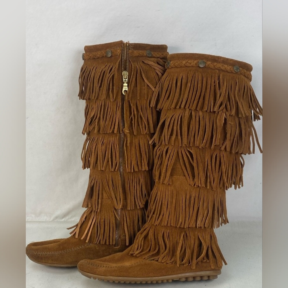 Minnetonka 5 Layer Fringe Brown Tan Suede Boots, Size 6 Suede Boots - Picture 2 of 6